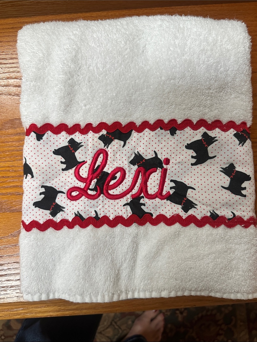 White Kids Towel with Red Trim and Black Scottie Dog Pattern - Lexi Embroidery